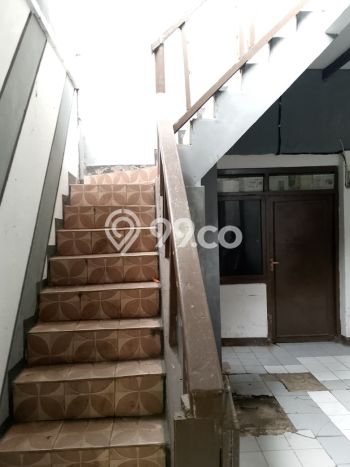 Hunian Elit LB 300m2 Siap Pakai Desain Elegan di Surya Sumantri, Bandung Hunian Elit LB 300m2 Siap Pakai Desain Elegan di Surya Sumantri, Bandung