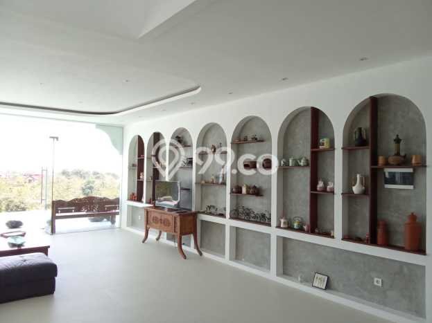 Vila Kawasan , Dimensi 300m2m², Ideal untuk tempat tinggal keluarga Vila Kawasan , Dimensi 300m2m², Ideal untuk tempat tinggal keluarga