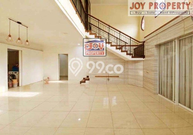 Rumah Luxury Modern Siap Huni di Intercon Jakarta Barat Rumah Luxury Modern Siap Huni di Intercon Jakarta Barat
