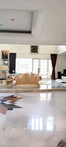 Rumah Elit Modern Tanpa Renovasi di Mega Kuningan Jakarta Selatan Rumah Elit Modern Tanpa Renovasi di Mega Kuningan Jakarta Selatan