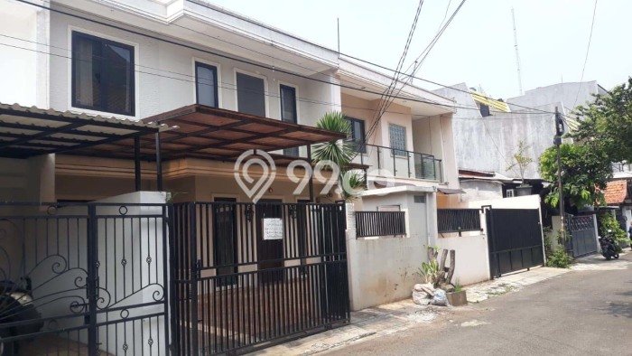 Rumah EXCLUSIVE! di Intercon, Jakarta Barat, LT 120m² Bangunan 200m², HARGA SPESIAL Rumah EXCLUSIVE! di Intercon, Jakarta Barat, LT 120m² Bangunan 200m², HARGA SPESIAL