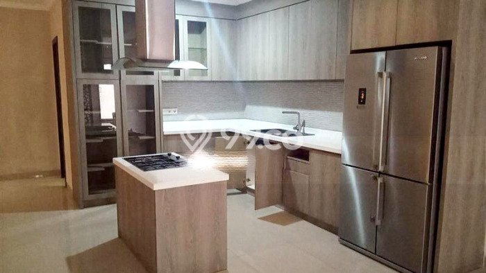 Rumah EXCLUSIVE! di Intercon, Jakarta Barat, LT 120m² Bangunan 200m², HARGA SPESIAL Rumah EXCLUSIVE! di Intercon, Jakarta Barat, LT 120m² Bangunan 200m², HARGA SPESIAL
