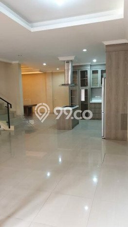 Rumah EXCLUSIVE! di Intercon, Jakarta Barat, LT 120m² Bangunan 200m², HARGA SPESIAL Rumah EXCLUSIVE! di Intercon, Jakarta Barat, LT 120m² Bangunan 200m², HARGA SPESIAL