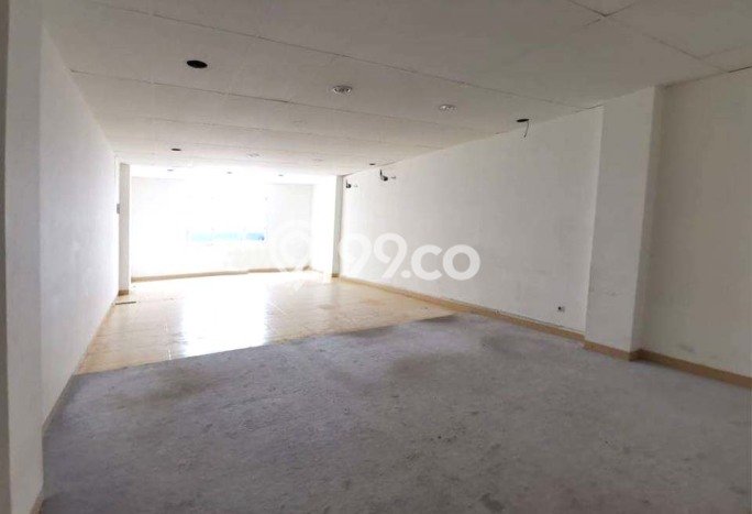 Ruko Dijual di Jakarta Barat LT 90m2 & LB 280m2 Lokasi Terbaik! Ruko Dijual di Jakarta Barat LT 90m2 & LB 280m2 Lokasi Terbaik!