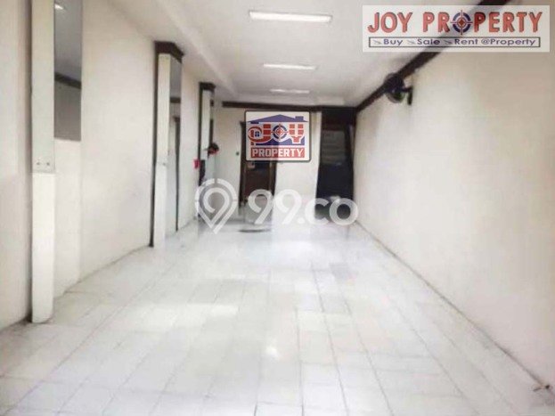 Dijual! Ruko di Intercon Jakarta Barat LT 332m2 / LB 380m2 Kawasan Strategis Dijual! Ruko di Intercon Jakarta Barat LT 332m2 / LB 380m2 Kawasan Strategis
