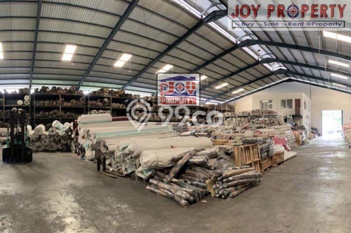 Unit Gudang Disewakan di Pegangsaan di Area Ramai & Strategis Unit Gudang Disewakan di Pegangsaan di Area Ramai & Strategis