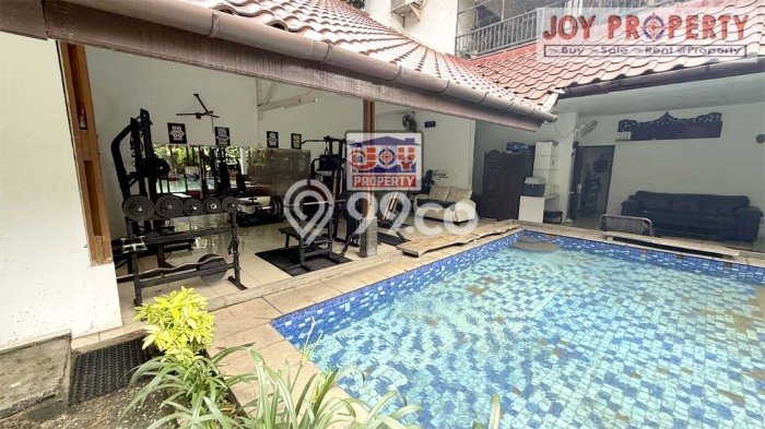 Rumah Mewah Siap Huni LT 1295m2 di Cilandak, Jakarta Selatan Rumah Mewah Siap Huni LT 1295m2 di Cilandak, Jakarta Selatan