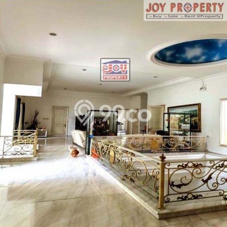 Rumah Elit LB 600m2 Siap Huni Desain Elegan di Intercon, Jakarta Barat Rumah Elit LB 600m2 Siap Huni Desain Elegan di Intercon, Jakarta Barat