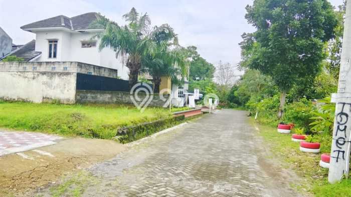 Tanah Kavling Dijual di Maguwoharjo, Yogyakarta dengan Luas Tanah 131m2 Tanah Kavling Dijual di Maguwoharjo, Yogyakarta dengan Luas Tanah 131m2