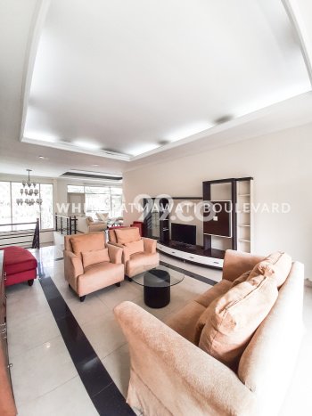 For Sale! Premium House LT 632m2 Desain Elegan di Ampera For Sale! Premium House LT 632m2 Desain Elegan di Ampera