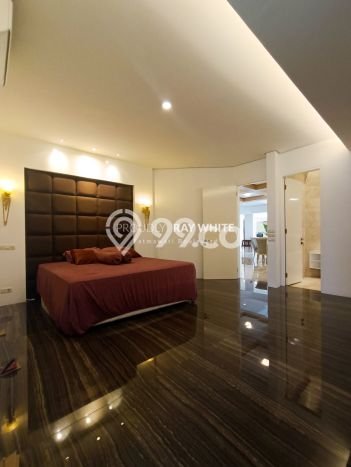 Disewakan Rumah Strategis di Pondok Indah LT 453m2 / LB 750m2 Siap Huni Disewakan Rumah Strategis di Pondok Indah LT 453m2 / LB 750m2 Siap Huni