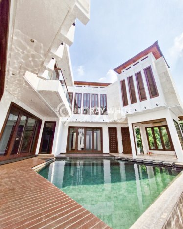 Rumah Elit LB 800m2 Siap Pakai Desain Elegan di Pondok Indah, Jakarta Selatan Rumah Elit LB 800m2 Siap Pakai Desain Elegan di Pondok Indah, Jakarta Selatan