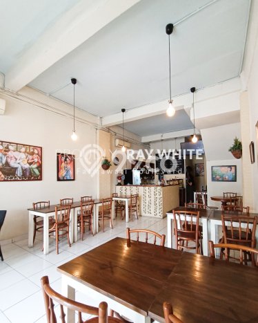 Ruko Bagus Dijual LB 210m2 Lokasi Strategis Jakarta Selatan Area Cocok untuk Bisnis Ruko Bagus Dijual LB 210m2 Lokasi Strategis Jakarta Selatan Area Cocok untuk Bisnis