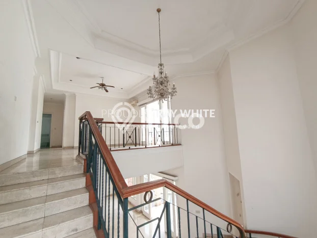 Rumah Luxury Modern Tanpa Renovasi di Lebak Bulus Jakarta Selatan Rumah Luxury Modern Tanpa Renovasi di Lebak Bulus Jakarta Selatan