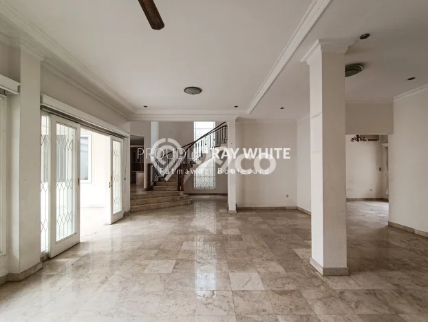 Rumah Luxury Modern Tanpa Renovasi di Lebak Bulus Jakarta Selatan Rumah Luxury Modern Tanpa Renovasi di Lebak Bulus Jakarta Selatan