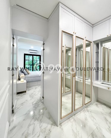 Rumah Elit Modern Tanpa Renovasi di Pondok Indah Jakarta Selatan Rumah Elit Modern Tanpa Renovasi di Pondok Indah Jakarta Selatan