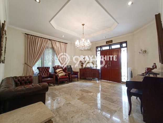 Rumah Disewakan Jakarta Selatan LT 400m2 LB 400m2 Kawasan Cipete Rumah Disewakan Jakarta Selatan LT 400m2 LB 400m2 Kawasan Cipete