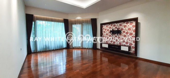 Dijual Rumah Luas Elegan Dengan View Cantik di Pejaten, Jakarta Selatan Dijual Rumah Luas Elegan Dengan View Cantik di Pejaten, Jakarta Selatan