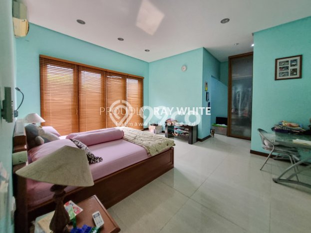 Rumah Elit Modern Tanpa Renovasi di Pejaten Jakarta Selatan Rumah Elit Modern Tanpa Renovasi di Pejaten Jakarta Selatan