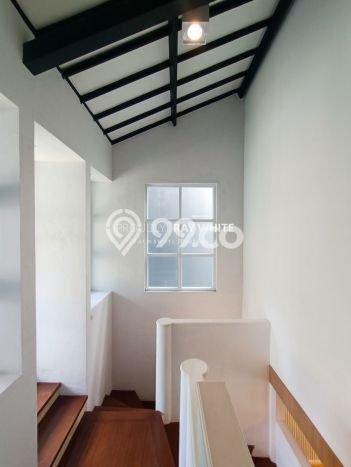 Disewakan Rumah Strategis di Pondok Indah LT 453m2 / LB 750m2 Siap Huni Disewakan Rumah Strategis di Pondok Indah LT 453m2 / LB 750m2 Siap Huni