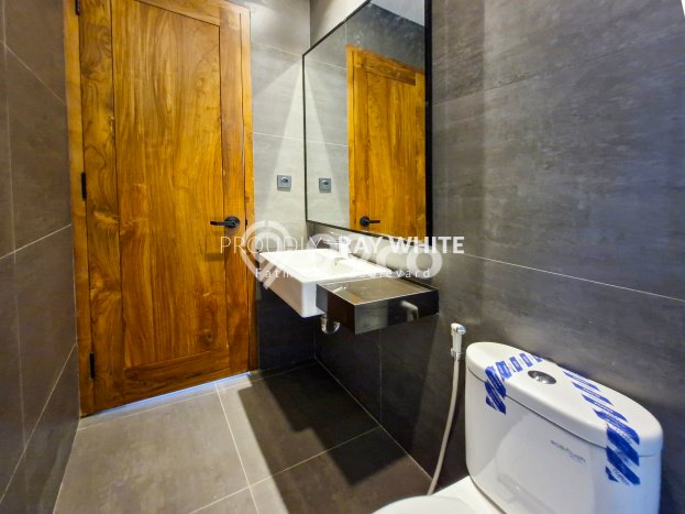 Dijual Rumah Luas Elegan Dengan View Cantik di Pondok Indah, Jakarta Selatan Dijual Rumah Luas Elegan Dengan View Cantik di Pondok Indah, Jakarta Selatan