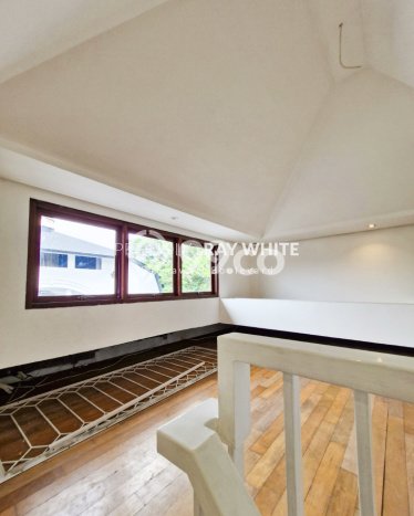 Rumah Elit LB 800m2 Siap Pakai Desain Elegan di Pondok Indah, Jakarta Selatan Rumah Elit LB 800m2 Siap Pakai Desain Elegan di Pondok Indah, Jakarta Selatan