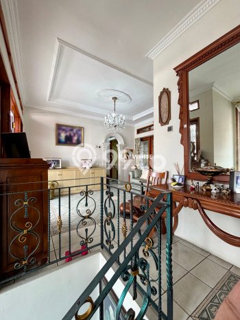 Rumah Mewah Dijual LT 225m2 di Kebayoran Baru, Jakarta Selatan Rumah Mewah Dijual LT 225m2 di Kebayoran Baru, Jakarta Selatan