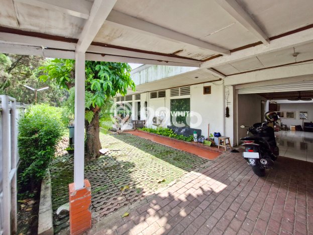 Rumah Eksklusif Siap Huni LT 500m2 di Cinere, Depok Rumah Eksklusif Siap Huni LT 500m2 di Cinere, Depok