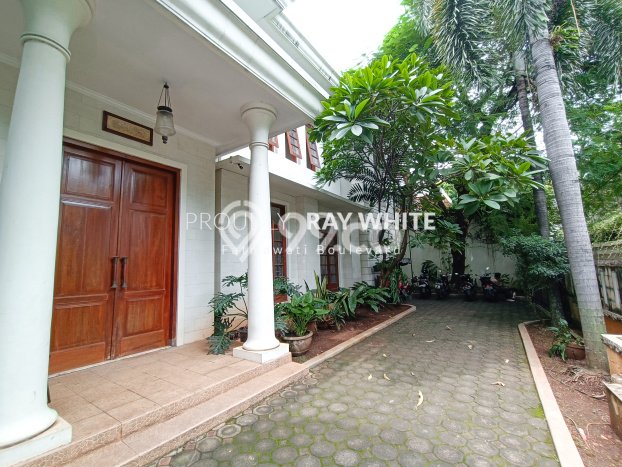 Rumah Eksklusif Siap Huni LT 750m2 di Cilandak, Jakarta Selatan Rumah Eksklusif Siap Huni LT 750m2 di Cilandak, Jakarta Selatan