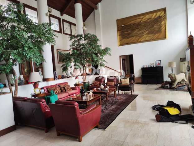 Hunian Elit LB 846m2 Siap Huni Desain Elegan di Lebak Bulus, Jakarta Selatan Hunian Elit LB 846m2 Siap Huni Desain Elegan di Lebak Bulus, Jakarta Selatan