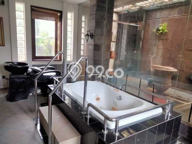 Hunian Elit LB 846m2 Siap Huni Desain Elegan di Lebak Bulus, Jakarta Selatan Hunian Elit LB 846m2 Siap Huni Desain Elegan di Lebak Bulus, Jakarta Selatan