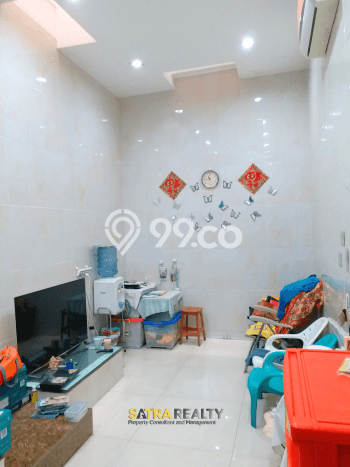 Rumah Elit Modern Tanpa Renovasi di Taman Palem Jakarta Barat Rumah Elit Modern Tanpa Renovasi di Taman Palem Jakarta Barat