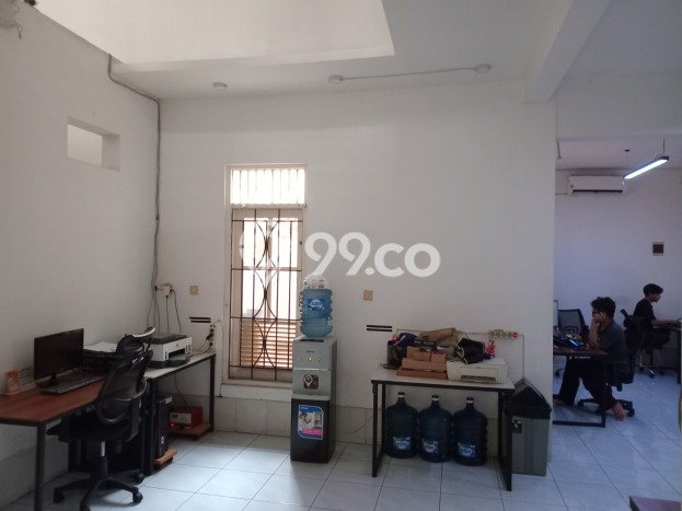 Lokasi terbaik! Rumah siap huni dikontrakkan di Ciputat LB 350m2 Lokasi terbaik! Rumah siap huni dikontrakkan di Ciputat LB 350m2