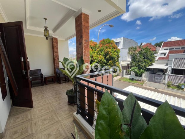 For Sale! Luxury House LT 160m2 Desain Elegan di BSD City For Sale! Luxury House LT 160m2 Desain Elegan di BSD City