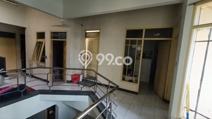 For Sale Rumah 5 Kamar Lokasi Ideal Nyaman dan Strategis di Antapani For Sale Rumah 5 Kamar Lokasi Ideal Nyaman dan Strategis di Antapani