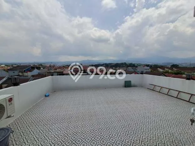 Dijual Cepat Rumah Bagus Siap Huni LB 300m2 di Antapani, Bandung Dijual Cepat Rumah Bagus Siap Huni LB 300m2 di Antapani, Bandung