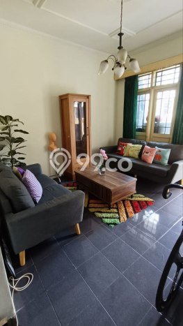 For Sale Rumah 5 Kamar Lokasi Ideal Nyaman dan Strategis di Antapani For Sale Rumah 5 Kamar Lokasi Ideal Nyaman dan Strategis di Antapani