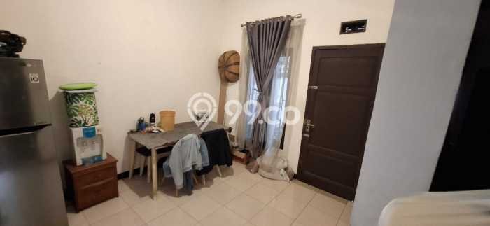 Dijual Hunian Rumah Terawat 4 Kamar di Cikutra, Bandung Dijual Hunian Rumah Terawat 4 Kamar di Cikutra, Bandung