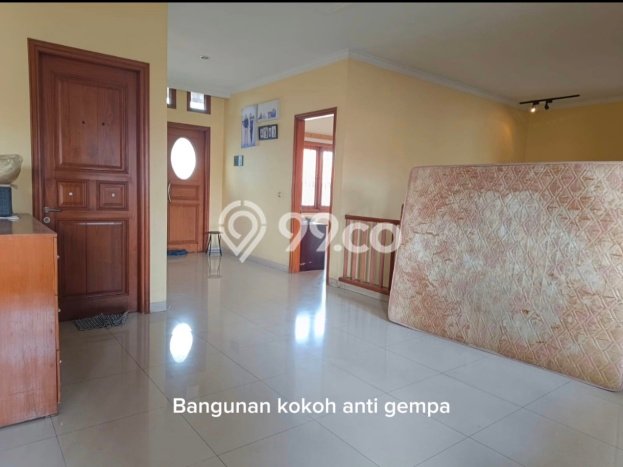 Dijual Rumah Luas Megah Dengan View Eksklusif di Taman Kopo Indah, Bandung Dijual Rumah Luas Megah Dengan View Eksklusif di Taman Kopo Indah, Bandung