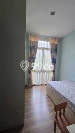 Disewakan! Rumah 4 Kamar Tidur &
4 Kamar Mandi di BSD, Tangerang Disewakan! Rumah 4 Kamar Tidur &
4 Kamar Mandi di BSD, Tangerang