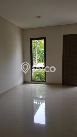 Rumah Eksklusif Siap Huni LT 112m2 di BSD, Tangerang Selatan Rumah Eksklusif Siap Huni LT 112m2 di BSD, Tangerang Selatan