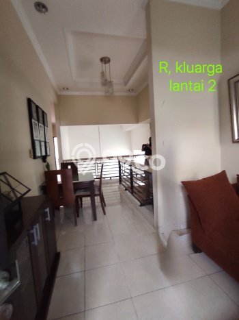 Jual Rumah Mewah Megah Dengan View Eksklusif di Pondok Kelapa, Jakarta Timur Jual Rumah Mewah Megah Dengan View Eksklusif di Pondok Kelapa, Jakarta Timur