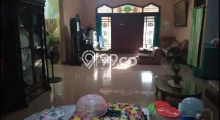 Dijual Rumah Mewah Elegan Dengan View Eksklusif di Pondok Kelapa, Jakarta Timur Dijual Rumah Mewah Elegan Dengan View Eksklusif di Pondok Kelapa, Jakarta Timur