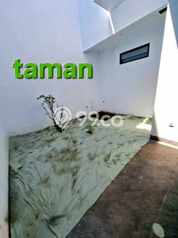 Rumah Luxury Modern Tanpa Renovasi di Pondok Kelapa Jakarta Timur Rumah Luxury Modern Tanpa Renovasi di Pondok Kelapa Jakarta Timur