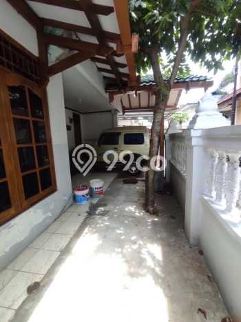 Rumah sewa siap pakai 4 Kamar Tidur di Pondok Kelapa, Jakarta Timur Rumah sewa siap pakai 4 Kamar Tidur di Pondok Kelapa, Jakarta Timur