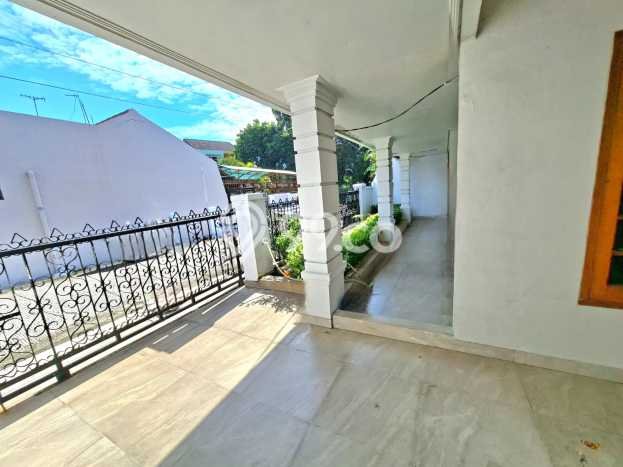 Rumah Luxury Modern Siap Huni di Pondok Kopi Jakarta Timur Rumah Luxury Modern Siap Huni di Pondok Kopi Jakarta Timur