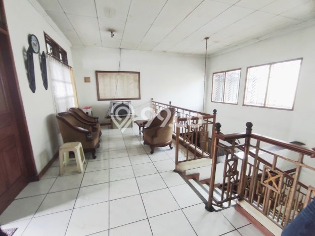 Rumah Luxury Modern Tanpa Renovasi di Pondok Bambu Jakarta Timur Rumah Luxury Modern Tanpa Renovasi di Pondok Bambu Jakarta Timur