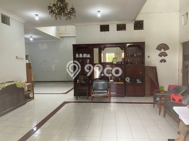 Ready to Use! Luxury House LT 384m2 Desain Elegan di Klender Ready to Use! Luxury House LT 384m2 Desain Elegan di Klender