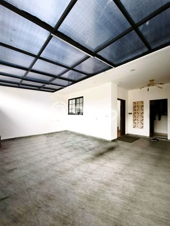 Rumah Kost untuk Dijual di Kebayoran Baru dengan 29 KT, 29 KM, Luas 400m2 Rumah Kost untuk Dijual di Kebayoran Baru dengan 29 KT, 29 KM, Luas 400m2