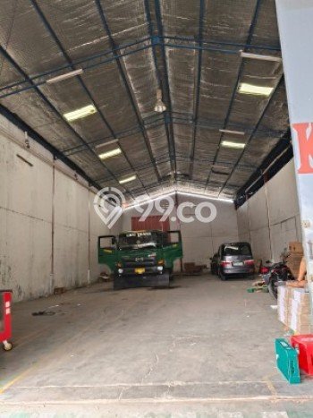 Gudang Disewa di Jakarta Barat dengan LB 3300m2 Area Komersial Ramai Gudang Disewa di Jakarta Barat dengan LB 3300m2 Area Komersial Ramai